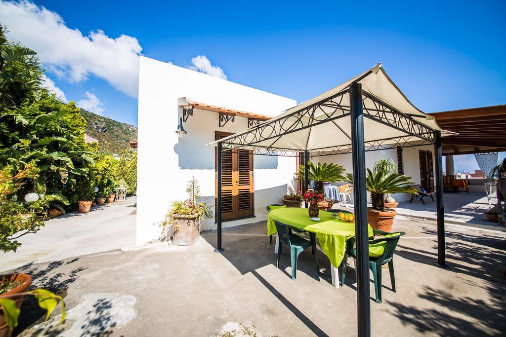 Bed and Breakfast Casa Papiro Città di Lipari Esterno foto